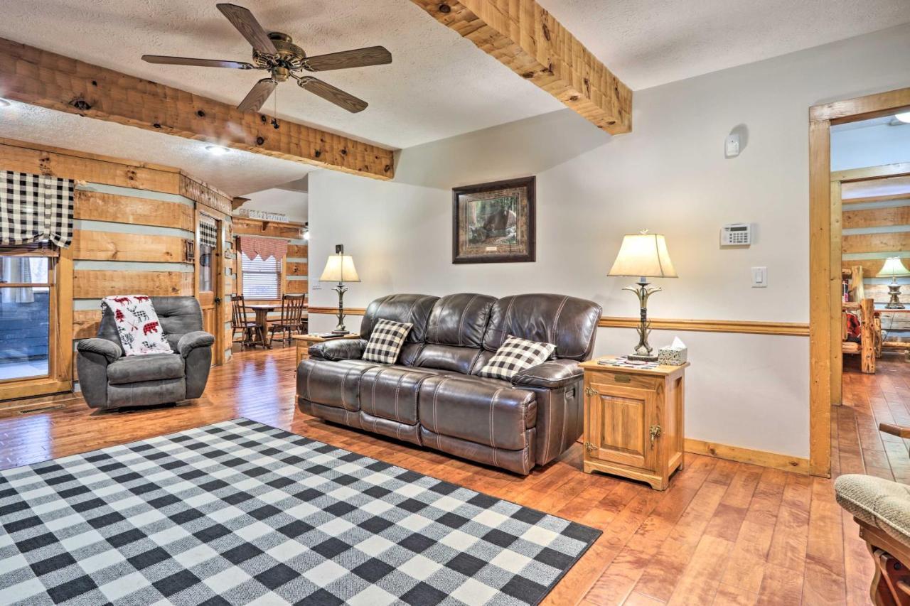 Pigeon Forge Cabin With Hot Tub, 12 Mi To Dollywood! Экстерьер фото